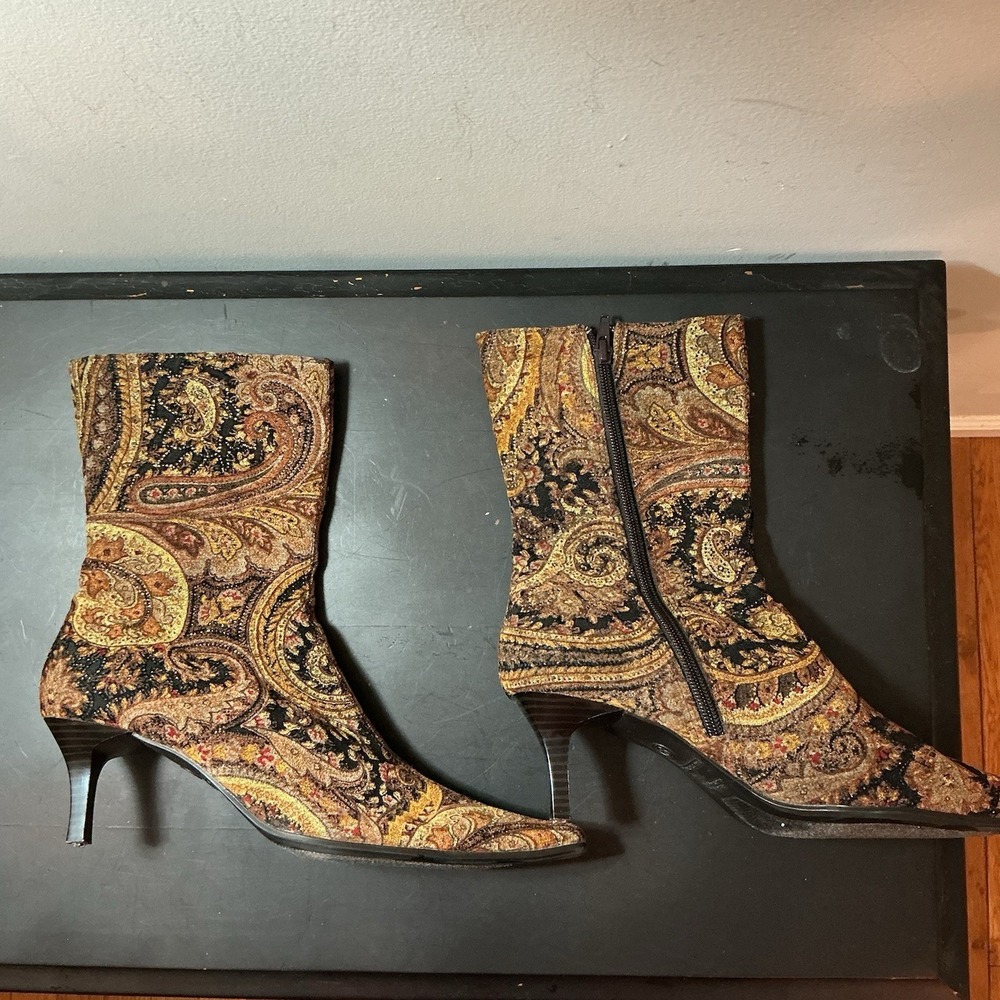 Predictions Paisley Print Mid Calf Boots Brocade‎ Booties Sparkly Boho Kitten 9